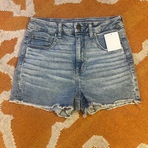 American Eagle Curvy High rise Shortie denim shorts woman’s size 6 NWT